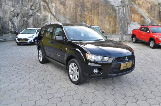 MITSUBISHI OUTLANDER 3.0 GT 4X4 V6 24V GASOLINA 4P AUTOMÁTICO
